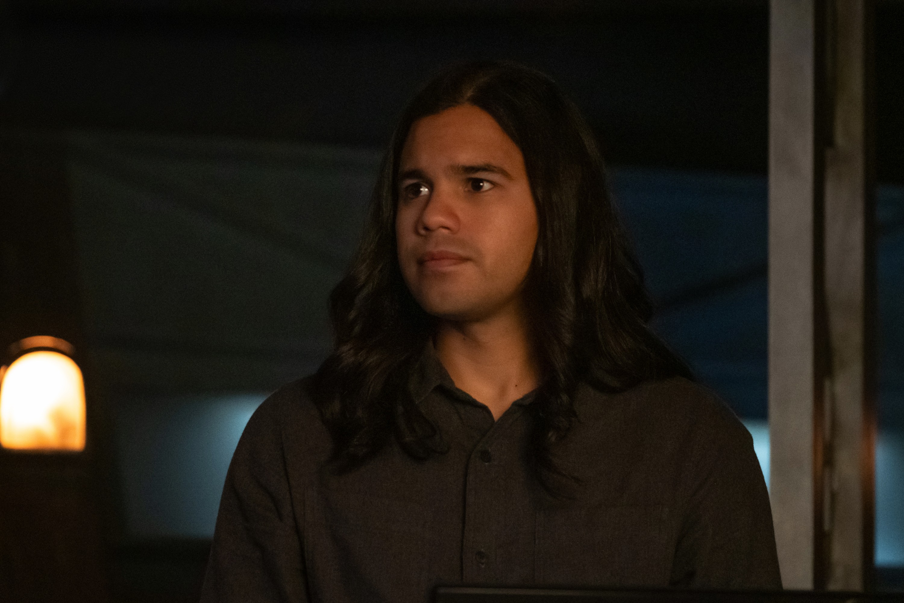 2 -- Image Number: FLA608a_0188r.jpg -- Pictured: Carlos Valdes as Cisco Ra...